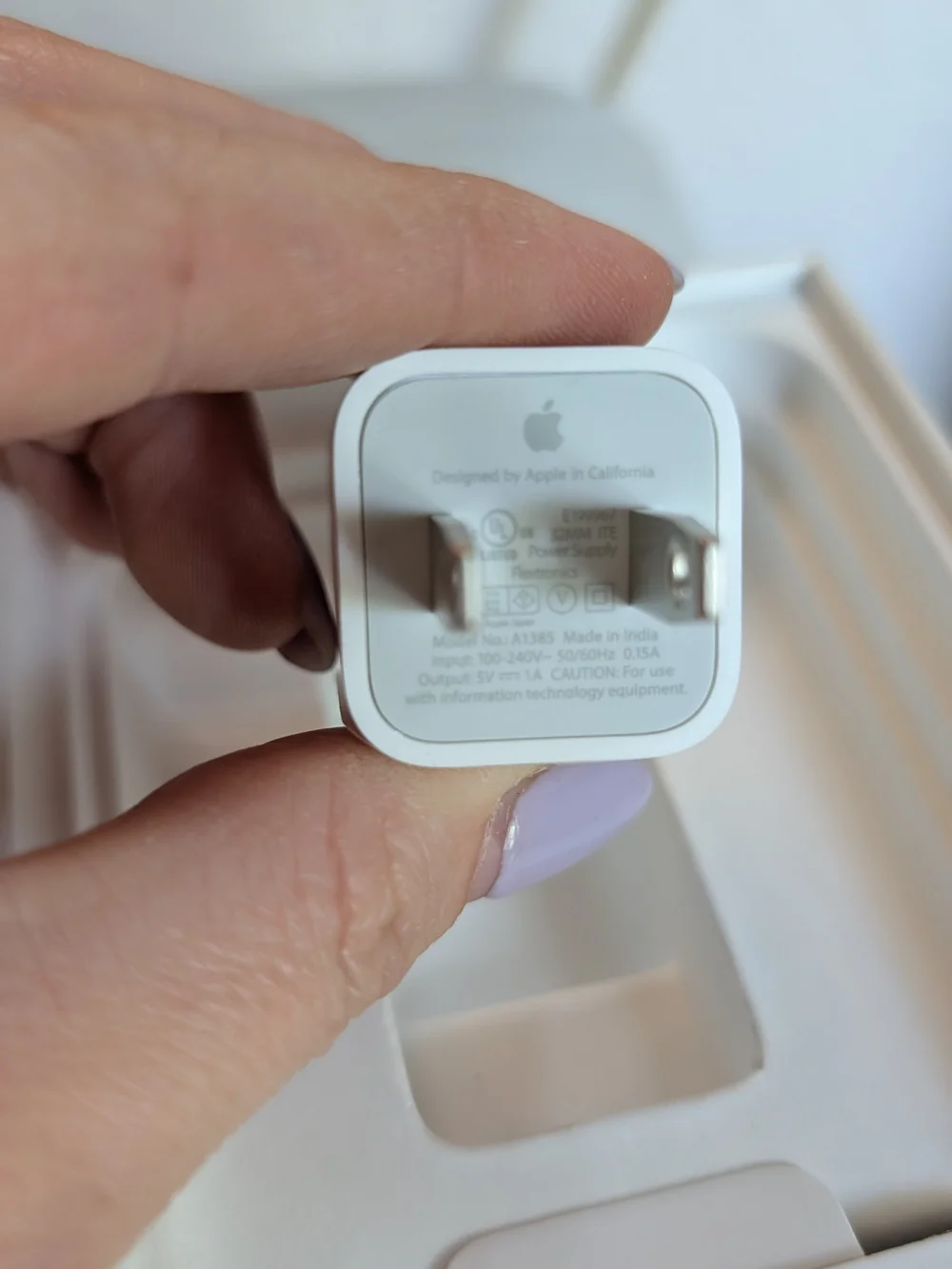 White Wired Earbuds and USB Wall Charger Power Adapter For Apple iPhone 11